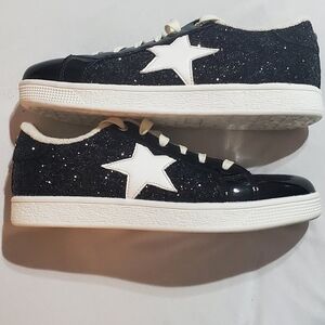 Lucky Step Black Glitter Sneakers with White Star. Size 8